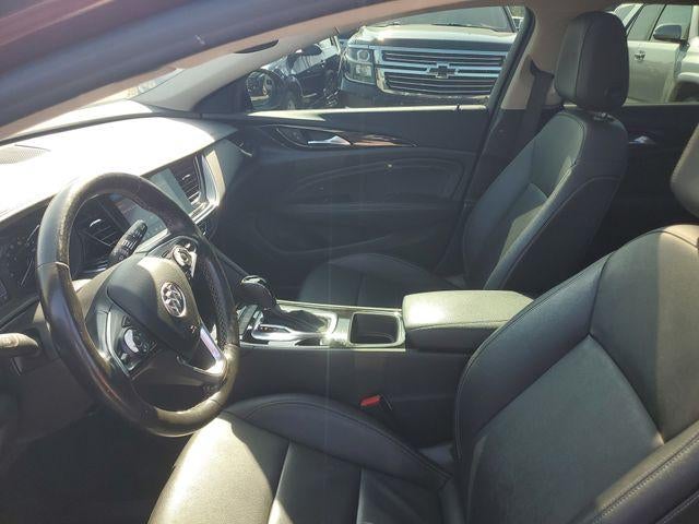 2019 Buick Regal TourX Essence